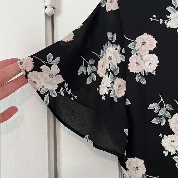 Express Y2K floral print black mini dress keyhole flutter sleeve lined size 4 - Picture 5 of 6